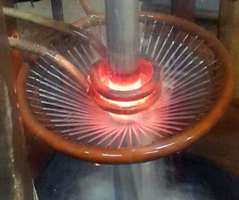 Digital-Hochfrequenz-Induktion 160KW, die Maschinen-Vergütungswärmebehandlung löscht